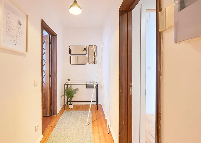 With Private Bathroom In Santos * Lisboa