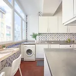 With Private Bathroom In Santos Lisbon