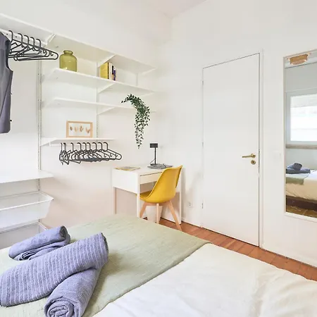 ホームステイ With Private Bathroom In Santos