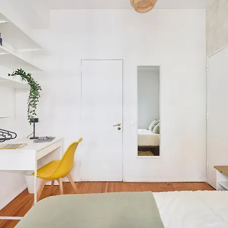 בית אירוח With Private Bathroom In Santos ליסבון